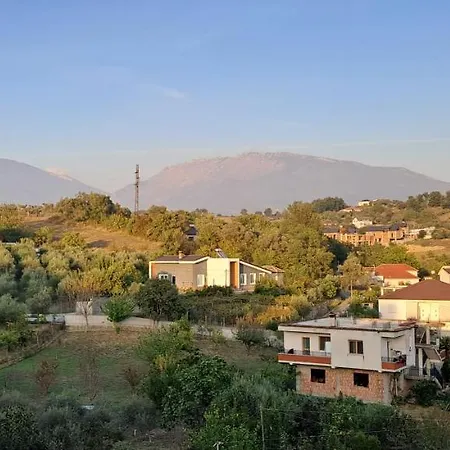 Tirana'S Countryside Gem 地拉那